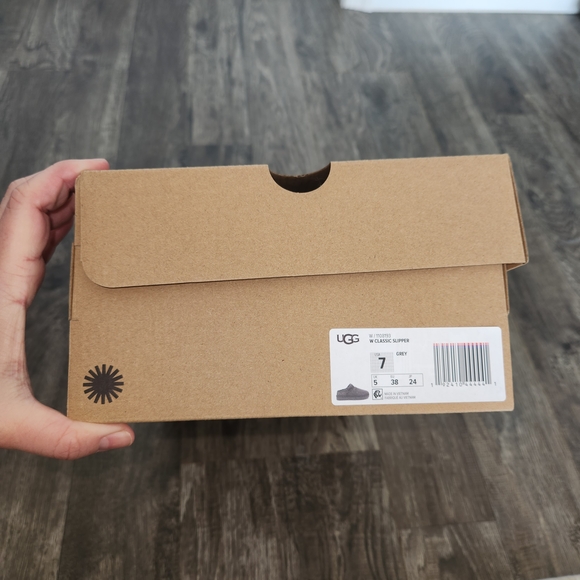 UGG Women's Gray Suede Slippers - Picture 10 of 10